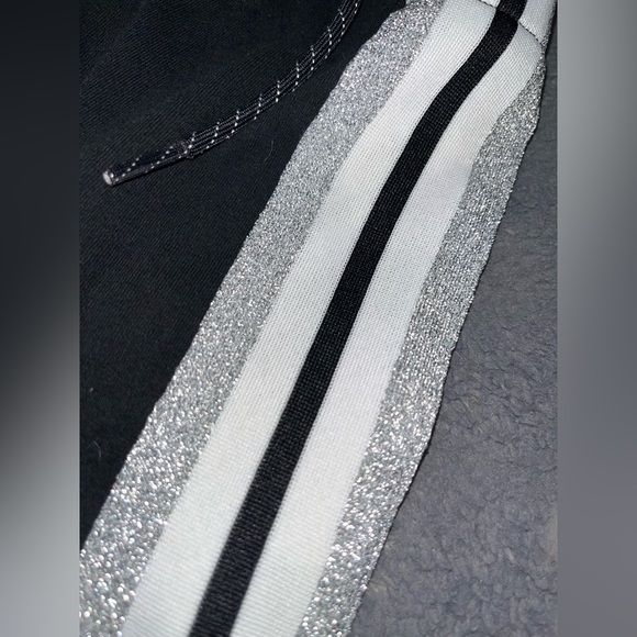 Victoria’s Secret PINK Black Lace Up Leggings with Sparkly Side Stripes Size XS - Picture 4 of 6